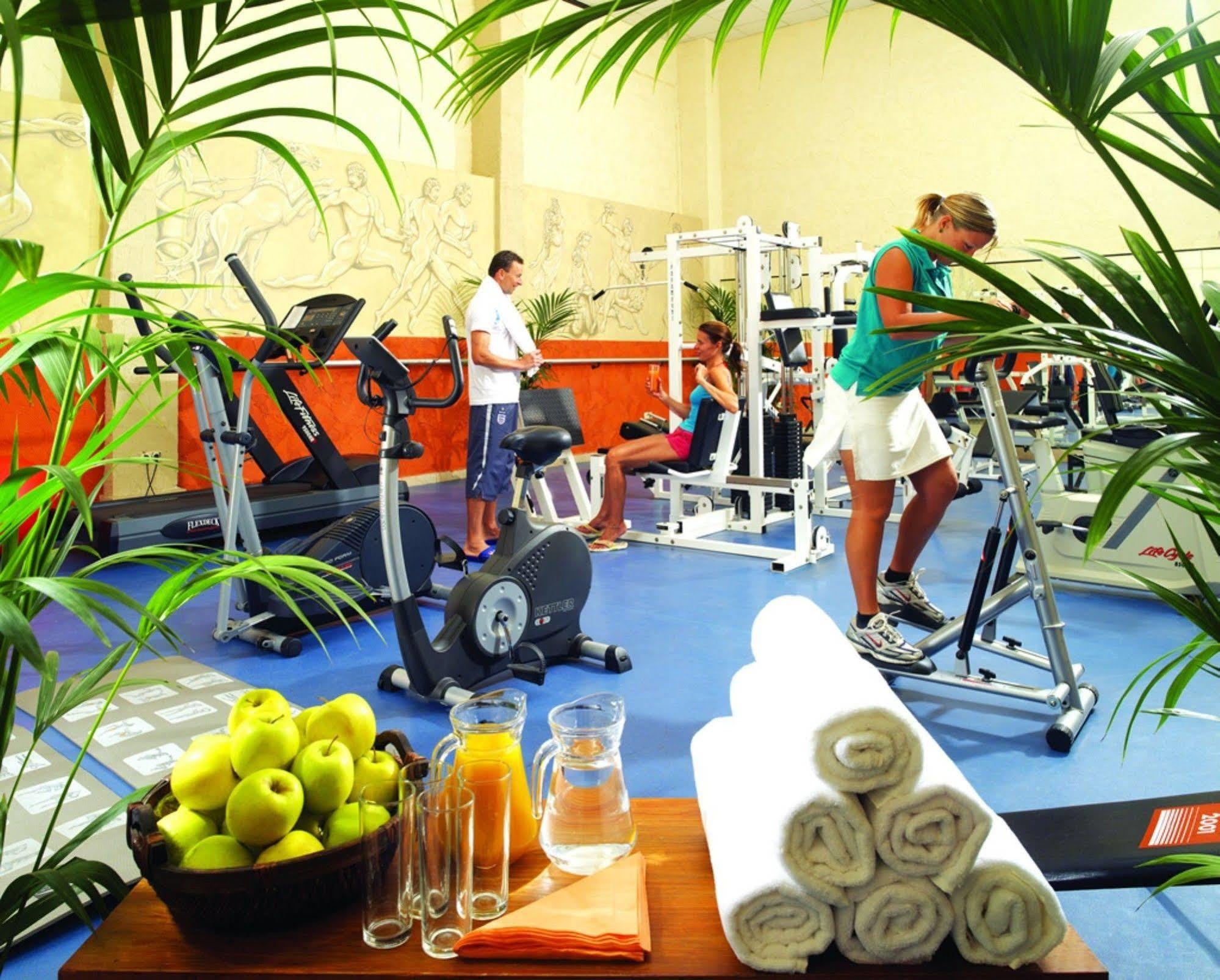 Regency Torviscas And 3* Costa Adeje (Tenerife)